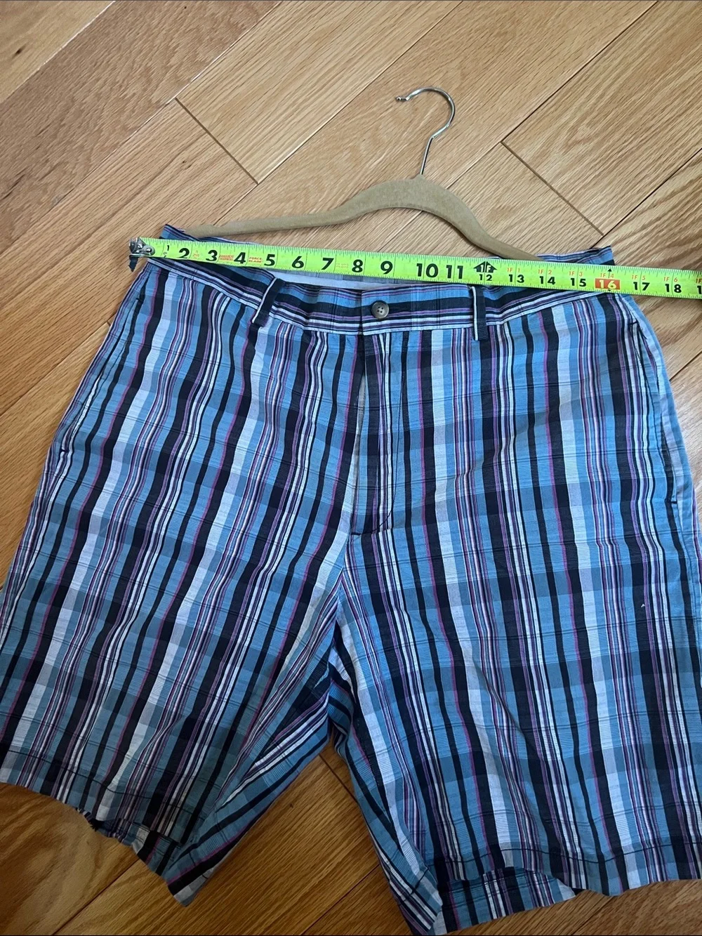 Greg Norman Collection plaid Flat Front Shorts with pockets golf envy